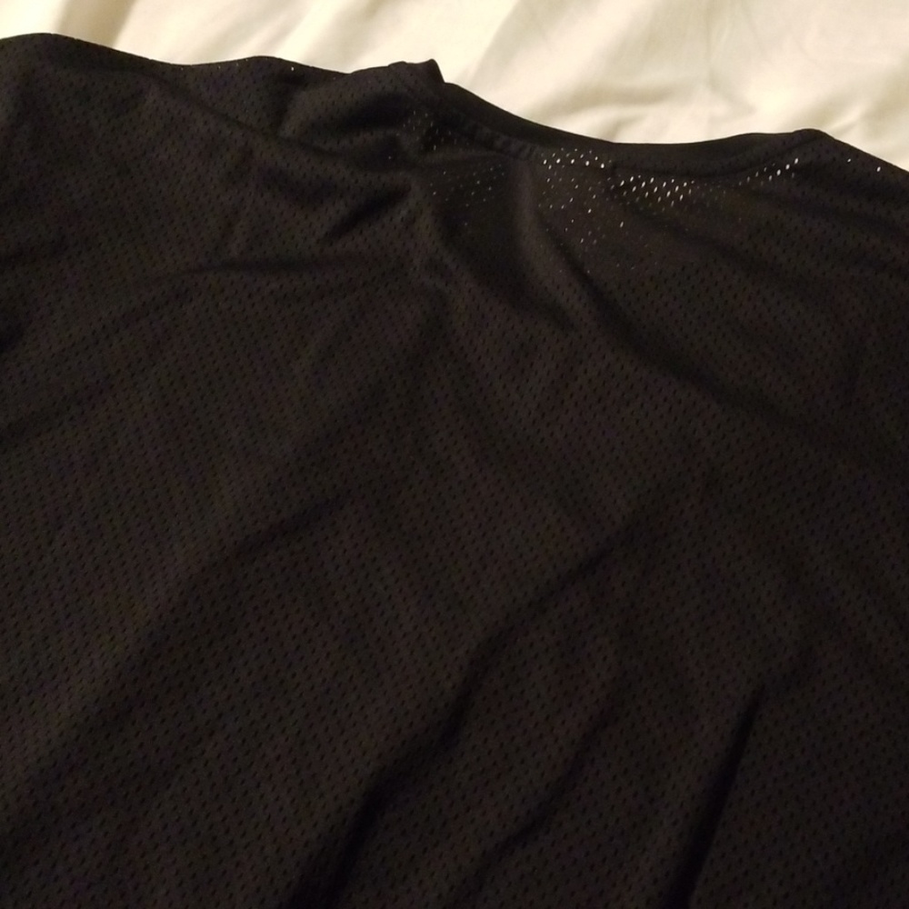NWT - Reebok Tee shirt - Picture 4 of 4